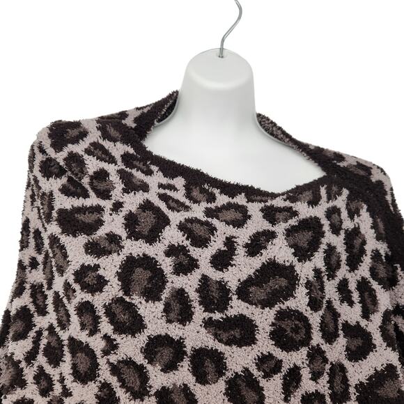Barefoot Dreams Cozy Chic Plus Gray Leopard Asymmetrical Cape Poncho Women's OS - Picture 5 of 8